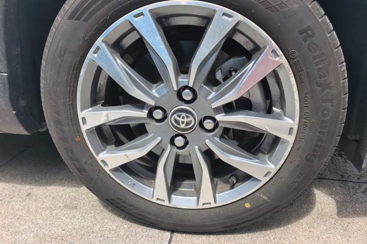 Toyota Yaris 2021 — 2