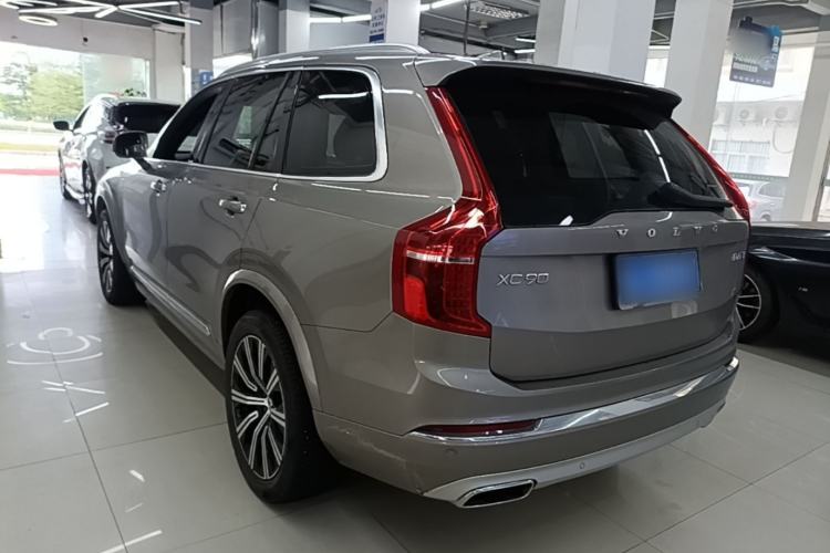 Volvo XC90 2021 — фото 4