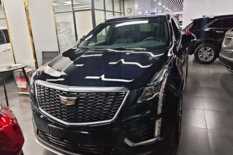 Cadillac XT5 2022 — фото 2
