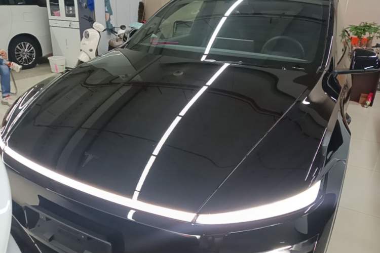 Tesla Model Y 2026 — 2