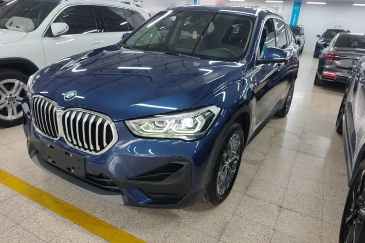 BMW X1 2022 — фото 1