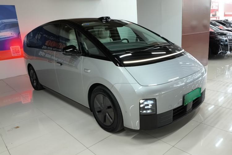 Li Auto MEGA 2024 — 3