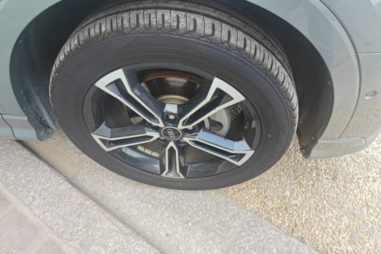 Audi Q3 2021 — 5