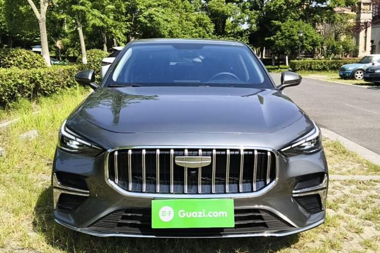 Geely Emgrand 2026 — 2