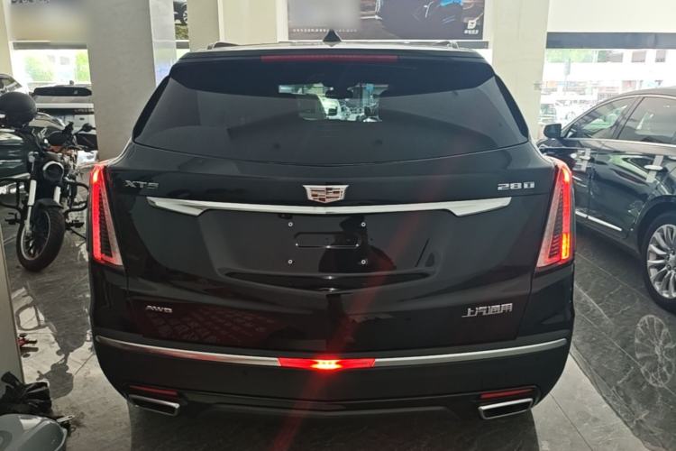 Cadillac XT5 2023 — фото 5