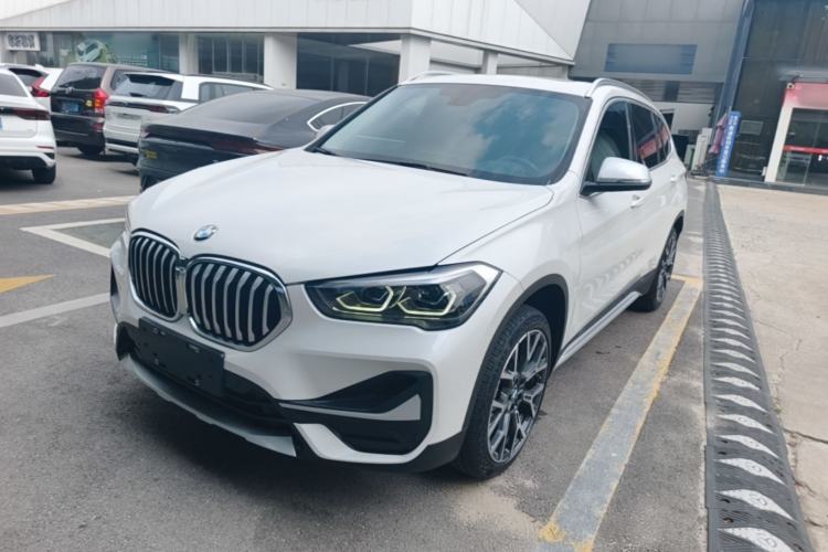 BMW X1 2022 — фото 1