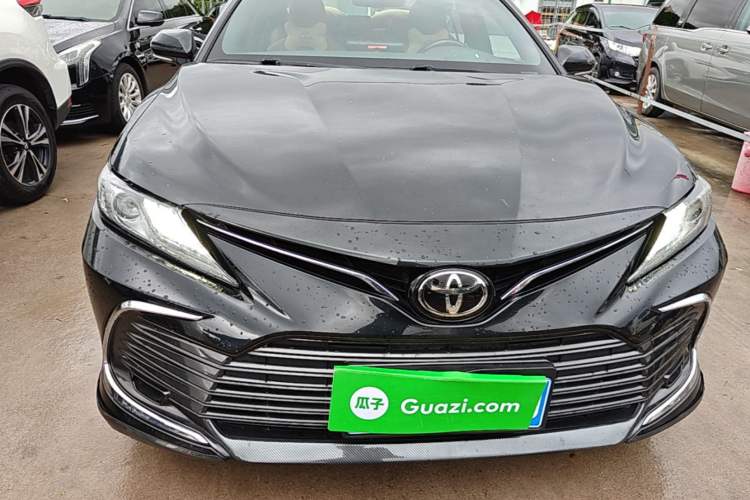 Toyota Camry 2021 — 2