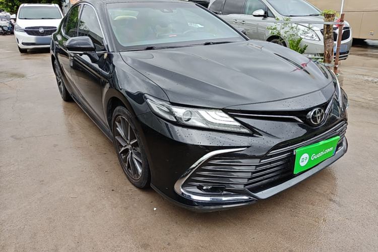 Toyota Camry 2021 — 3