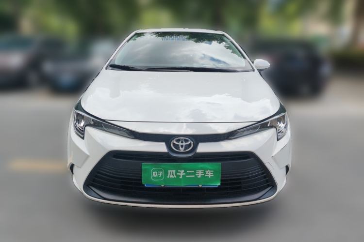 Toyota Corolla 2023 — фото 2