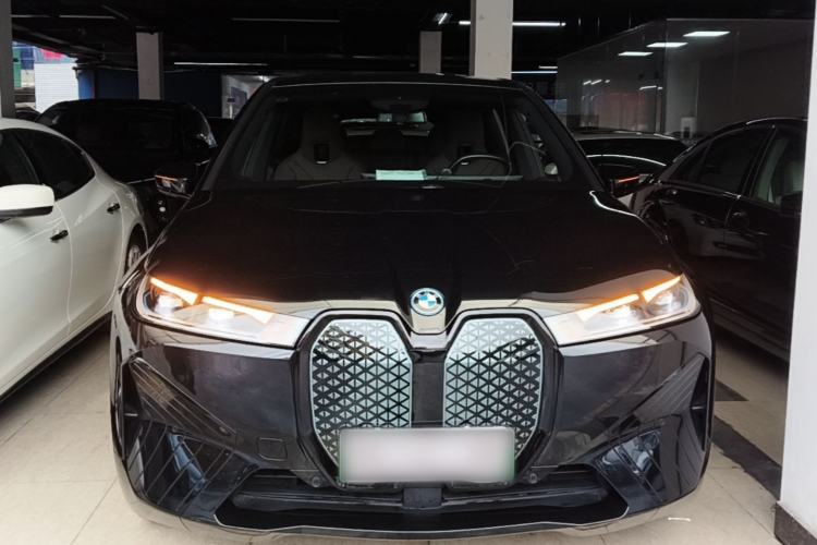 BMW iX 2022 — 2