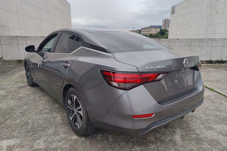 Nissan Sentra 2022 — 4