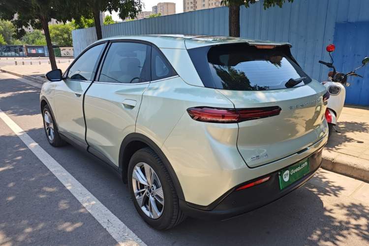 Bestune Yueyi 03 2025 — 4