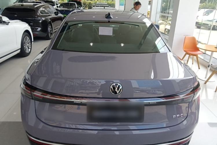 Volkswagen Passat 2025 — 5