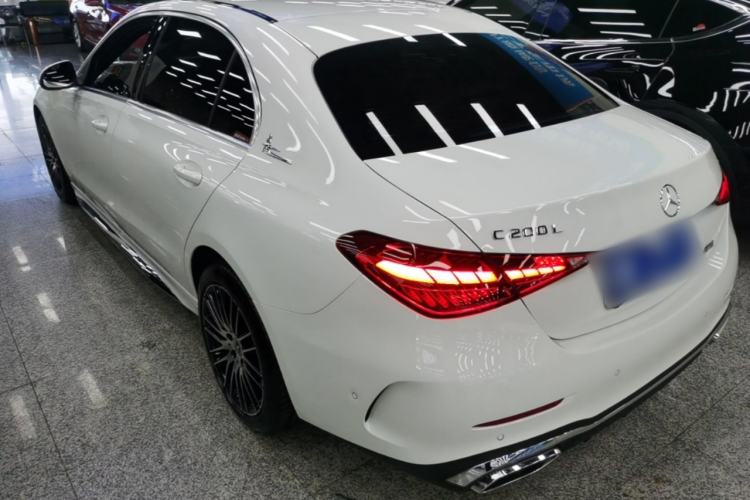 Mercedes-Benz C 200 L 2024 — 4