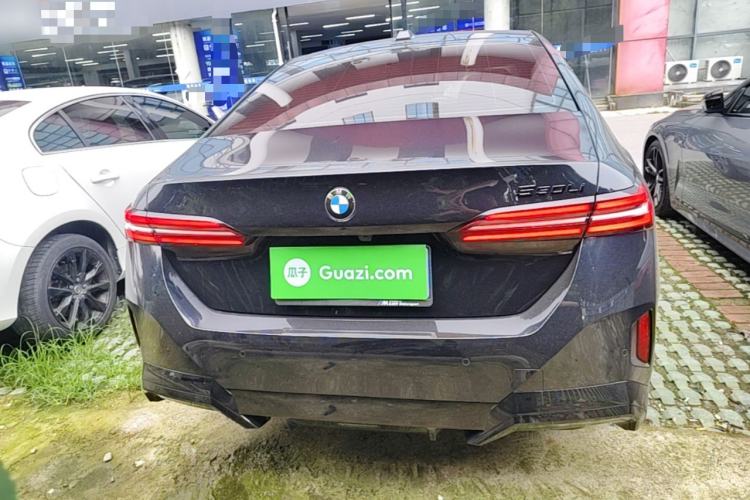 BMW 525Li 2025 — 5