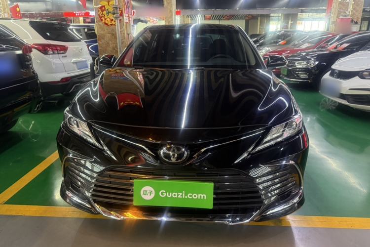Toyota Camry 2023 — 2