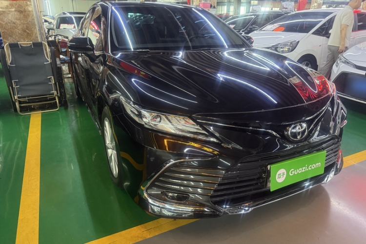 Toyota Camry 2023 — 3