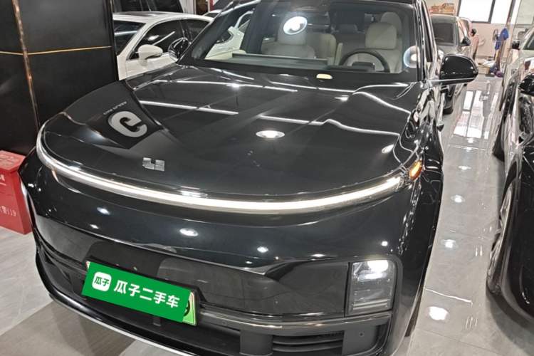 Li Auto L8 2023 — 2