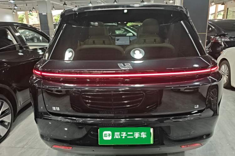 Li Auto L8 2023 — 5