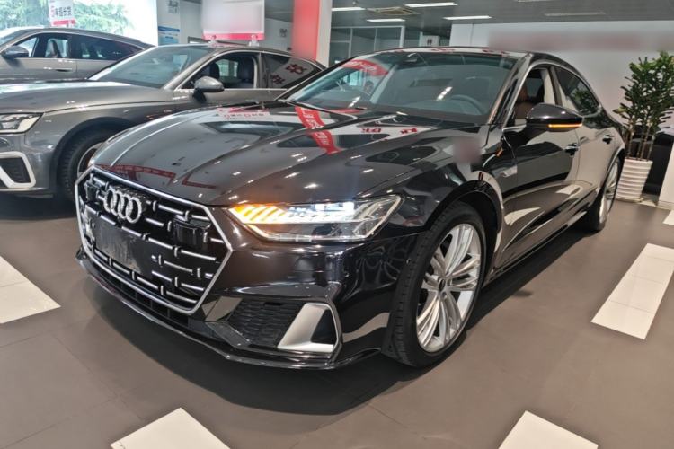 Audi A7L 2024 — фото 1