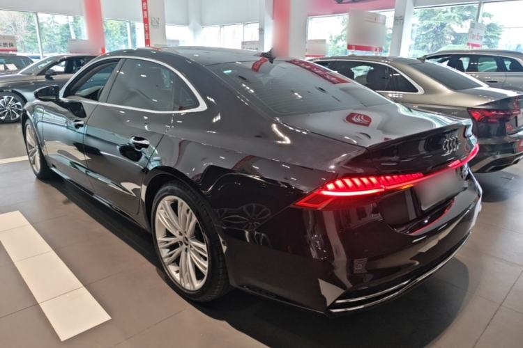 Audi A7L 2024 — фото 4