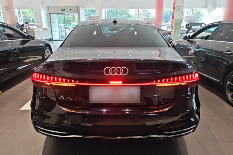 Audi A7L 2024 — фото 5