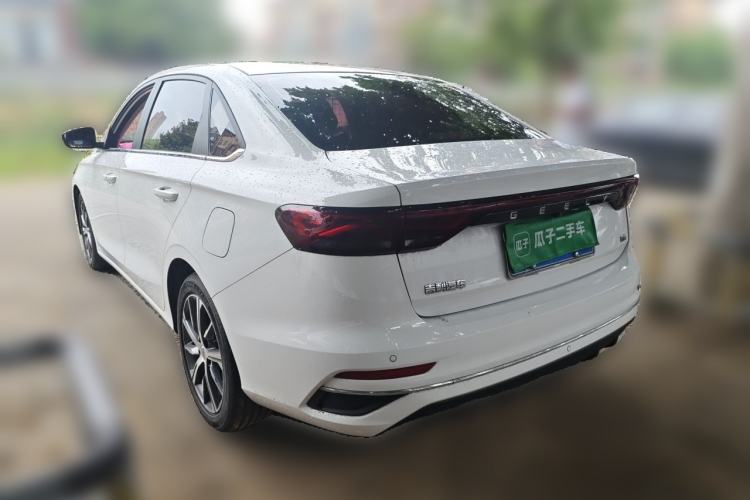 Geely Emgrand 2022 — 4