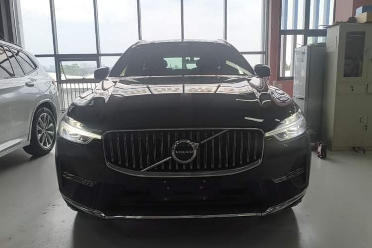 Volvo XC60 2025 — фото 2