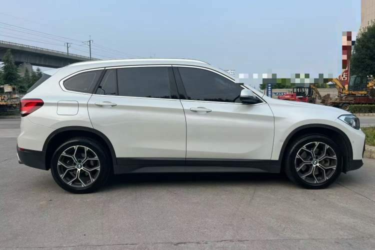 BMW X1 2020 — фото 3