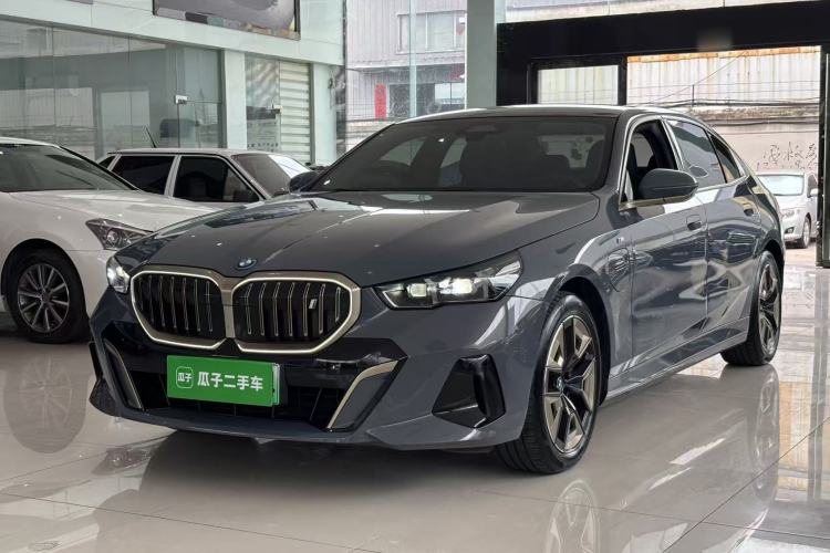 BMW i5 2024 — фото 1