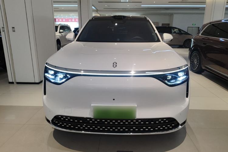 AITO AITO M8 2025 — 2