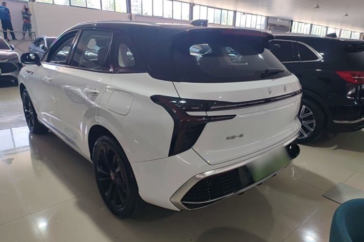 Hongqi HS3 2025 — 4