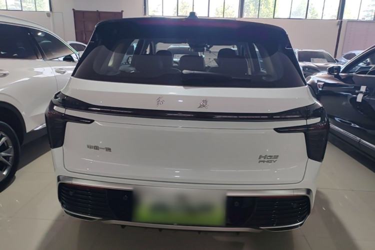 Hongqi HS3 2025 — 5