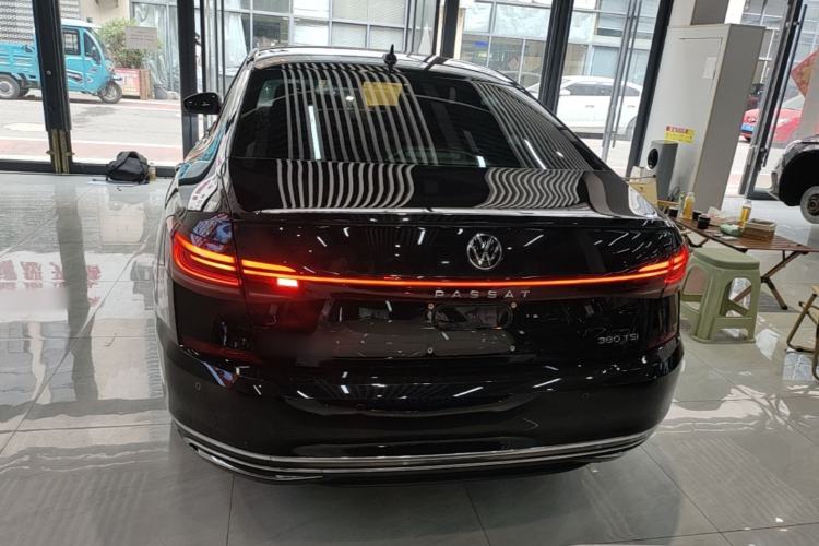Volkswagen Passat 2025 — 5