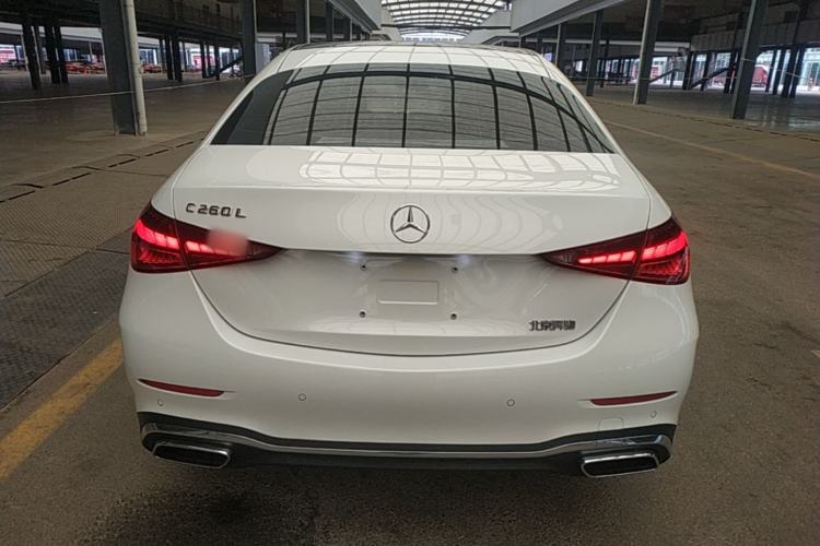 Mercedes-Benz C 260 L 2024 — 5