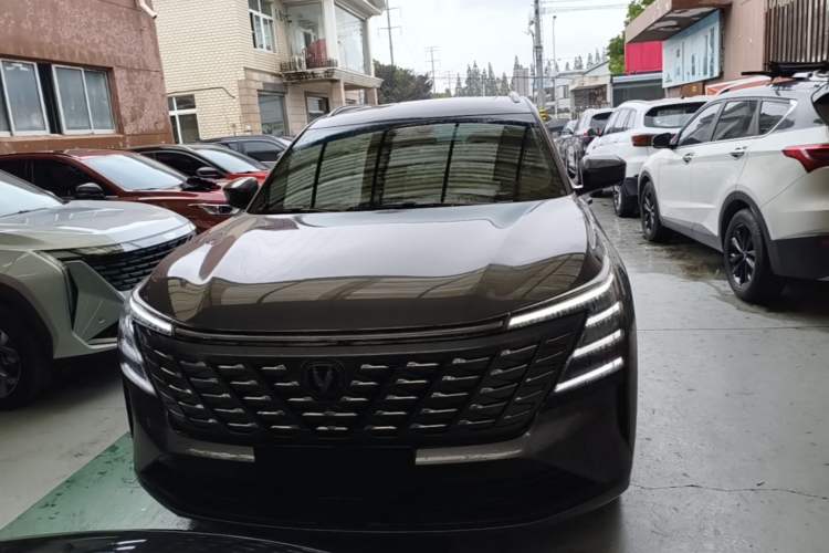 ChangAn CS75 PLUS 2025 — фото 2