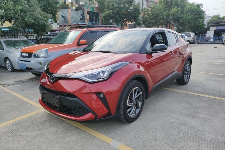 Toyota C-HR 2023 — фото 1