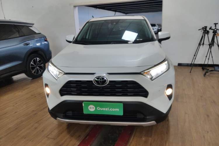 Toyota RAV4 2022 — 2