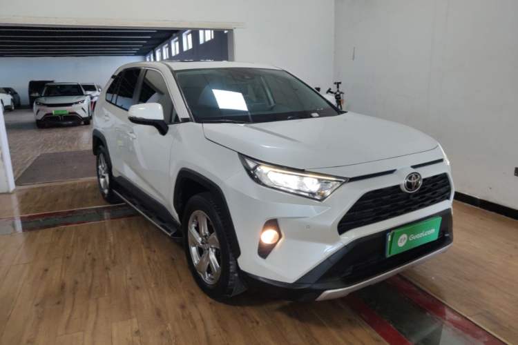 Toyota RAV4 2022 — 3