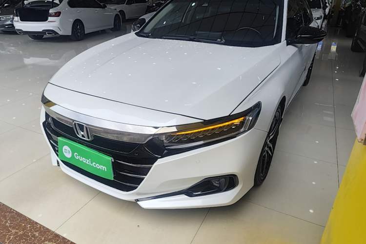 Honda Accord 2022 — фото 1