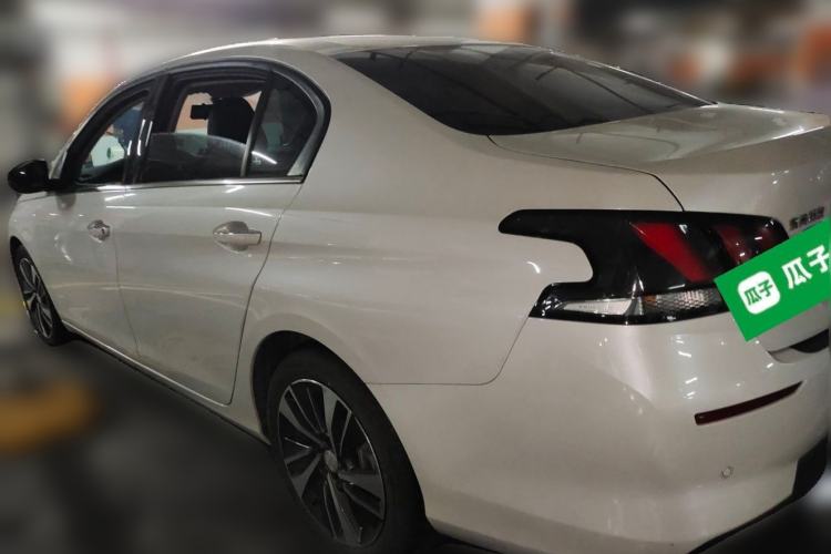 Peugeot 408 2020 — 4