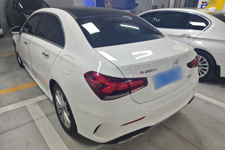 Mercedes-Benz A 200 L 2020 — фото 4