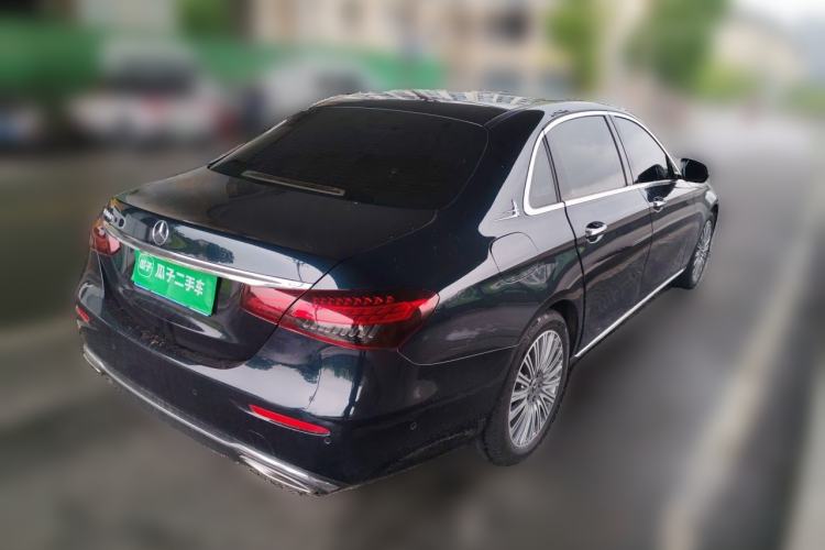 Mercedes-Benz E 300 L 2023 — 4