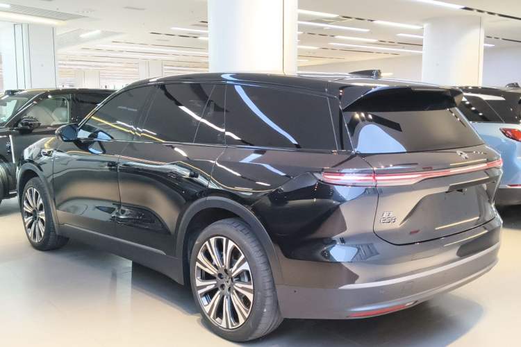 NIO ES8 2023 — 4