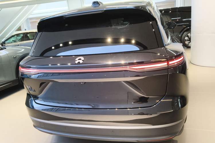 NIO ES8 2023 — 5