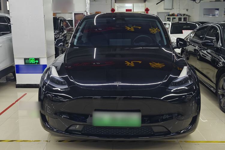 Tesla Model Y 2022 — 2