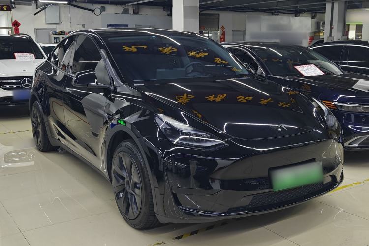 Tesla Model Y 2022 — 3