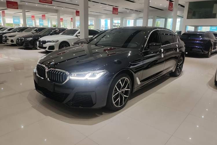 BMW 530Li 2023 — фото 1