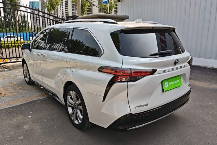 Toyota Sienna 2021 — 4