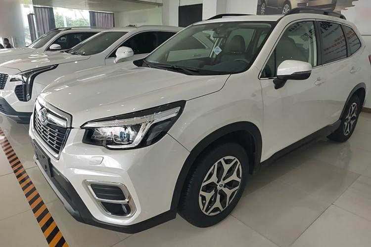 Subaru forester 2021 — фото 1
